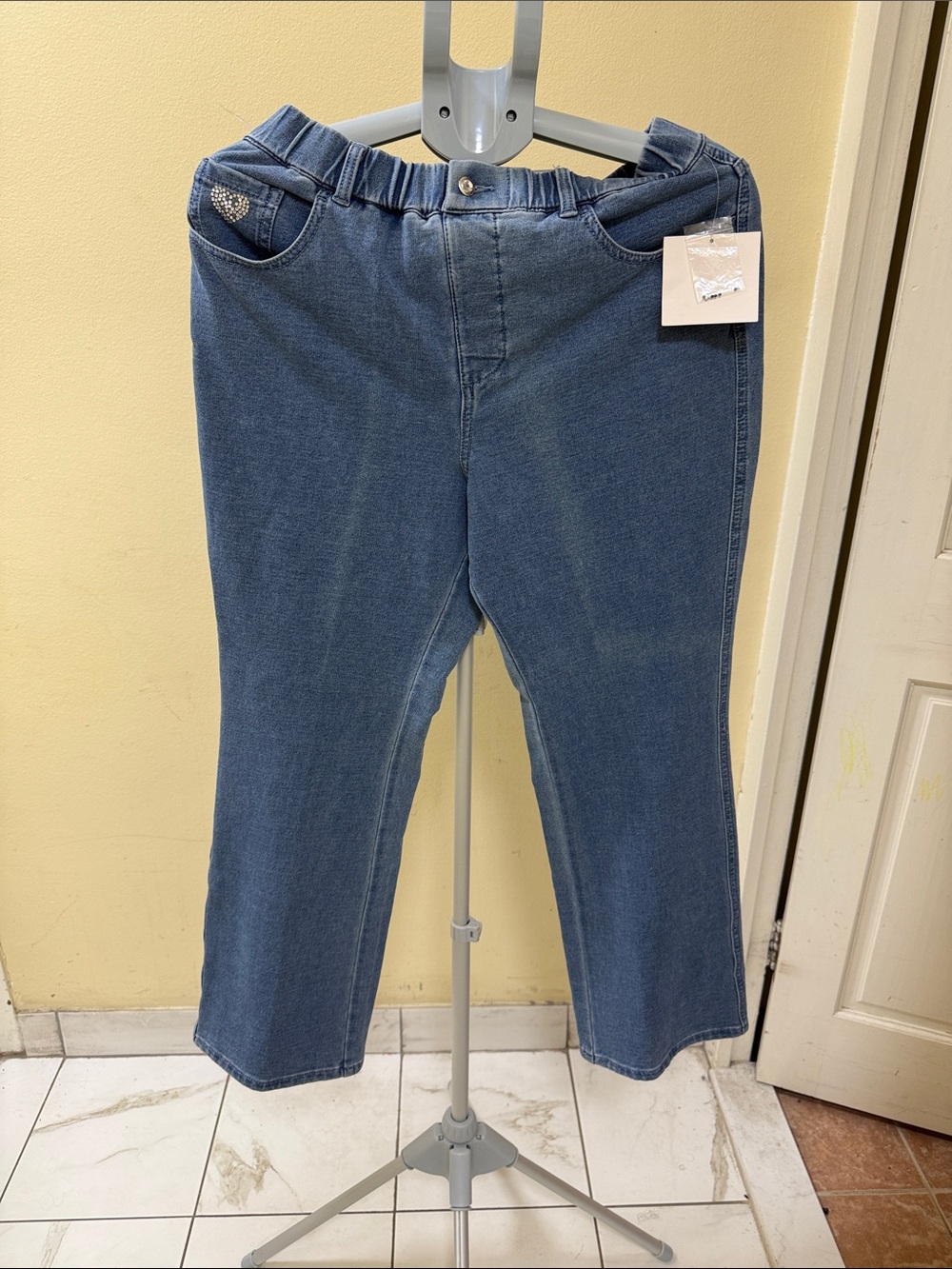 Wide Leg Pull-On Jeans in Classic Blue